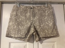 NWT Ann Taylor Loft Women's Flat Front Tan Floral Shorts Pockets Size 6