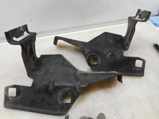 2005 FORD F-150 SUPERCREW UPPER BUMPER TRIM BRACKET 