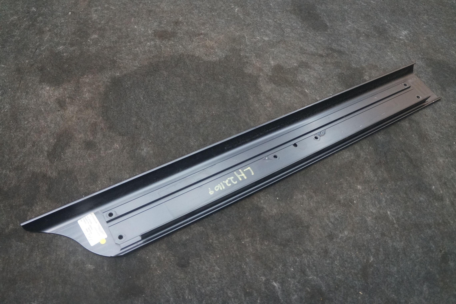 Front Left Door Sill Scuff Plate 6g33-132a13-ad Oem Aston Martin V8 Vantage 2006