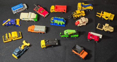 Lot of 18 Vintage Hot Wheels OSHKOSH CEMENT MIXER Snow Plow Peterbilt Truck CAT