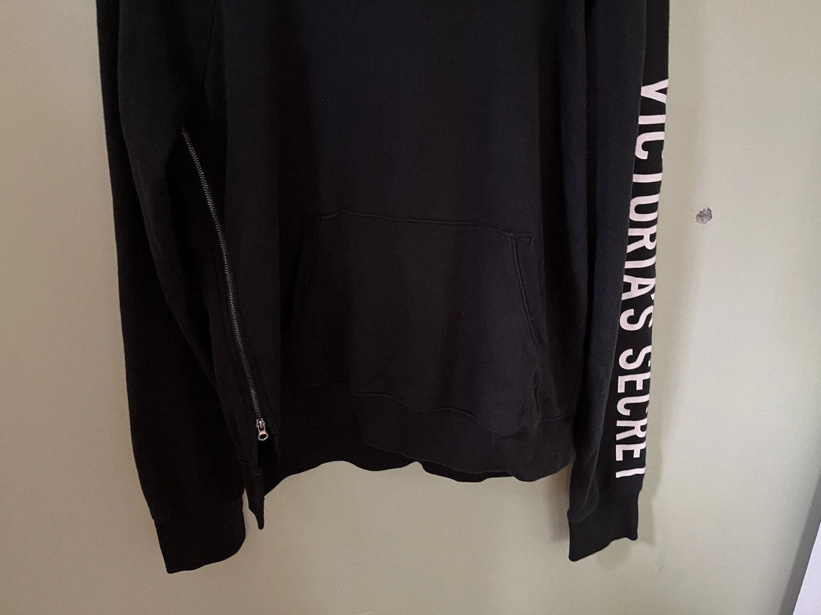 UNDERCOVER Felpa con cappuccio pullover donna Victoria's Secret nero bianco lettere piccole