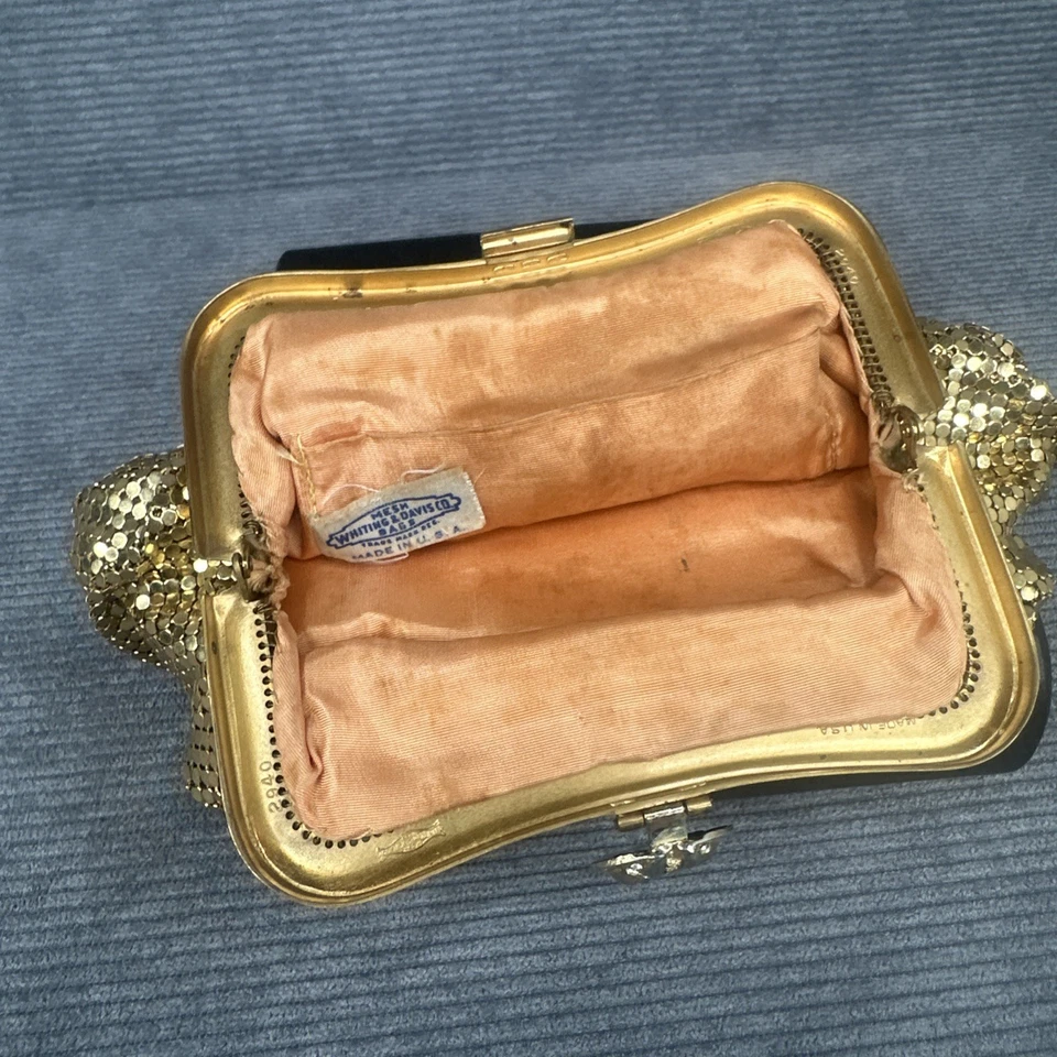 "Bolso de noche vintage de malla dorada Whiting and Davis de 8""x4""" Foto 3 de 4