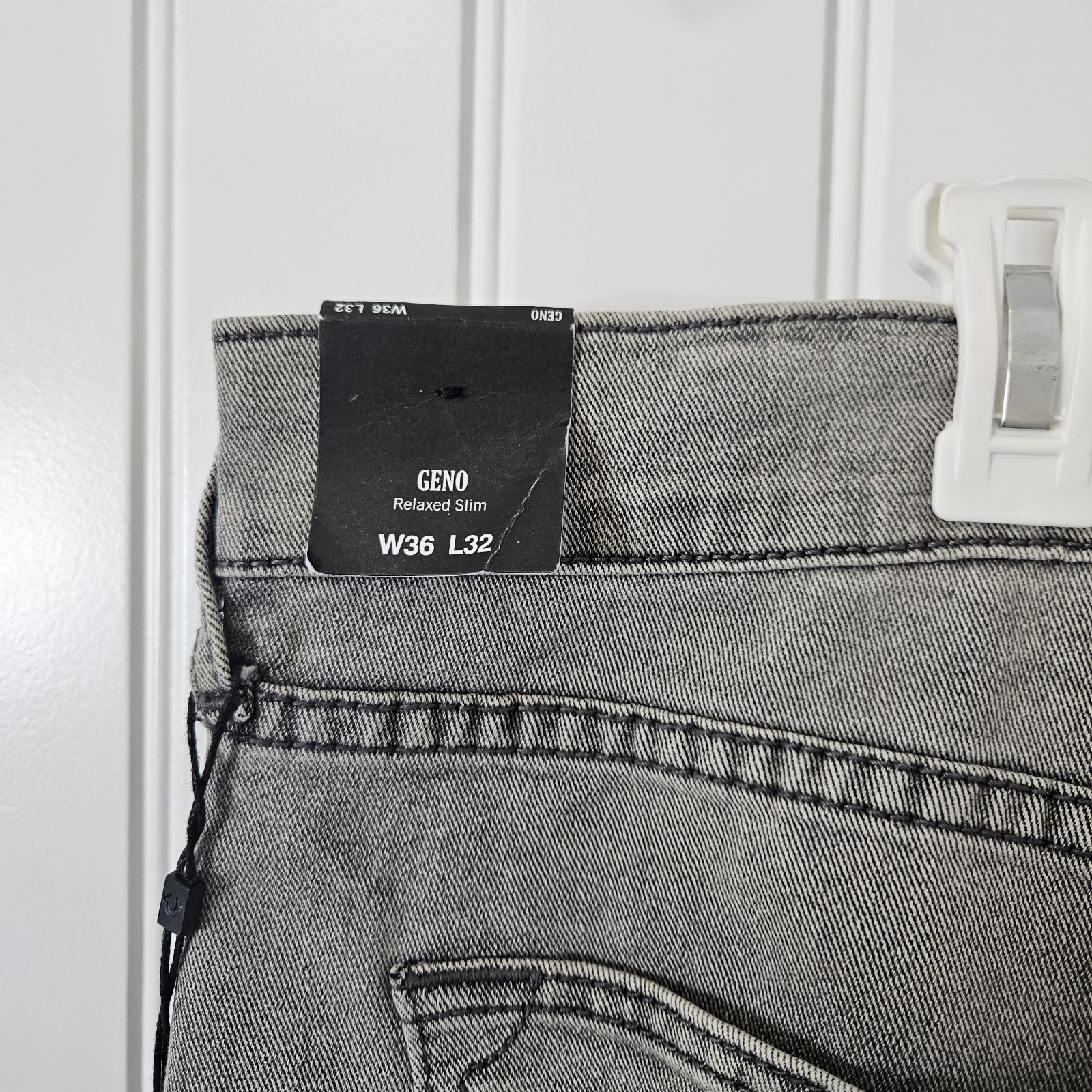 True Religion Geno Relaxed Slim Jeans Men's Size 36 X 32 Gray With Stretch thumbnail 7