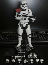Hot Toys Star Wars First Order Stormtrooper Officer MMS335  read desc