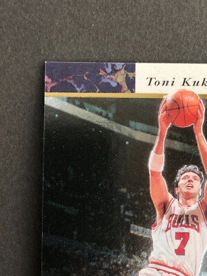 Toni Kukoc Upper Deck and the card NBA Chicago Bulls