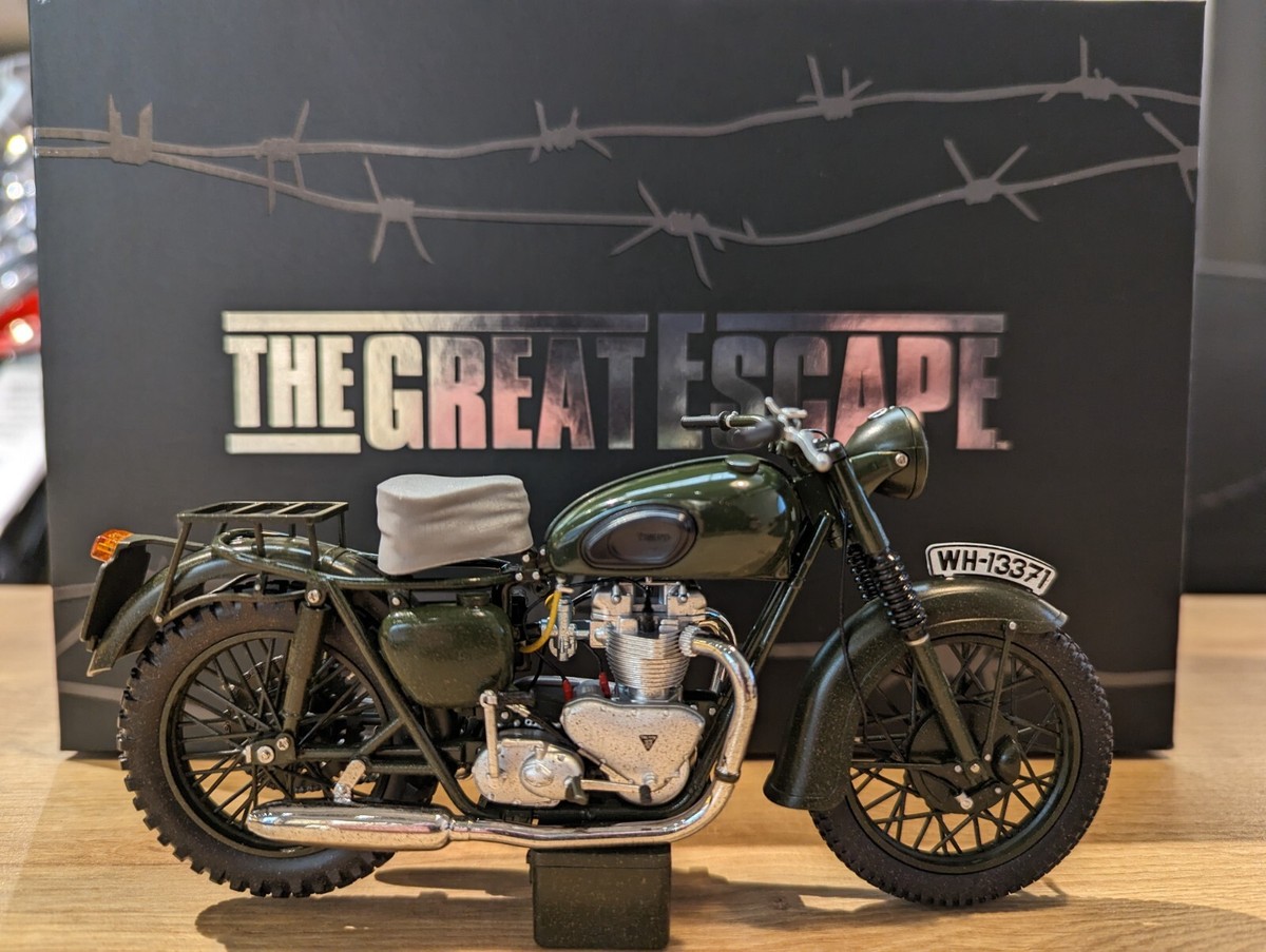 Triumph - The Great Escape TR6 Trophy Model 1:12 Weathered Triumph - The Great Escape TR6 Trophy Model 1:12 Weathered