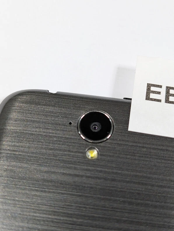 Smartphone Acer Liquid Z630 - Non Funzionante, Segni Di Uso - Immagine 2 di 4