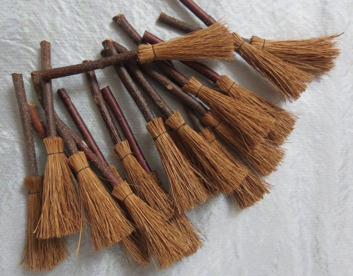 Cinnamon Besom Broom With White Strawflower Moonstone, 46 OFF