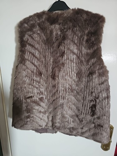 Women New With Tags H&M Brown Faux Fur Jacket Size 14 - Picture 8 of 10