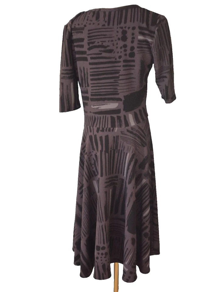 LuLaRoe Women's 3/4 Sleeve Dress Purple Midi Scoop Neck Size L Stretch Pullover - Image 2 of 4