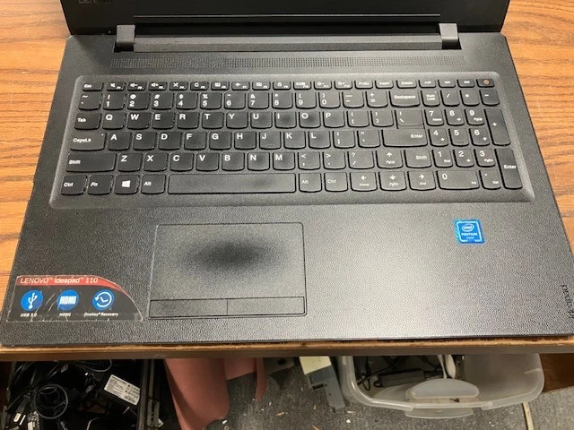 Portátil Lenovo IdeaPad 110 • Intel Pentium N3710 • 4GB • 128GB SSD • Win 11 Pro • Foto 2 de 4