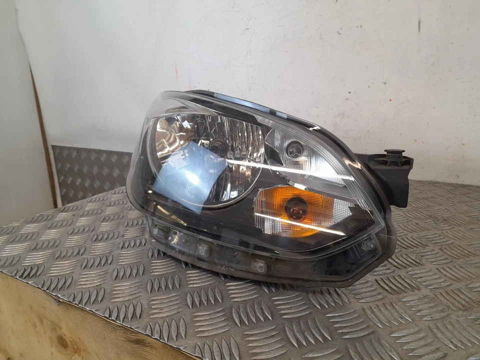 VOLKSWAGEN UP Mk1 2011-2017 Right Drivers O/S Headlamp Headlight 1S2941016M - Image 2 of 4