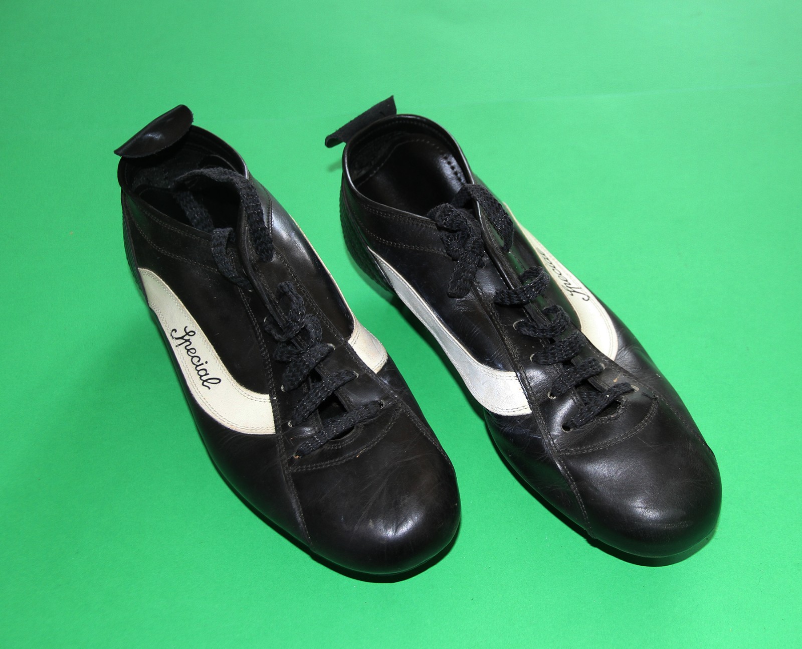 PANTOFOLA D’ORO LA PANTOFOLA D'ORO SPECIAL VINTAGE SCARPE CALCIO N°43 RARE ANNI '70 AUTOGRAFATE