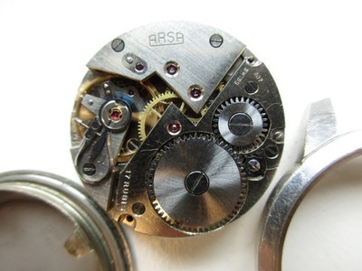 Unitas cal. 176 fine regulator Swiss watch movement - Arsa case - running
