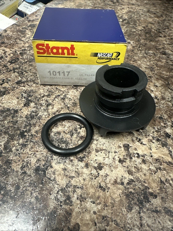 🇺🇸Stant 10117 Oil Filler Cap (05-17 MUSTANG +More) FREE SHIPPING!!🇺🇸 - Image 2 of 3