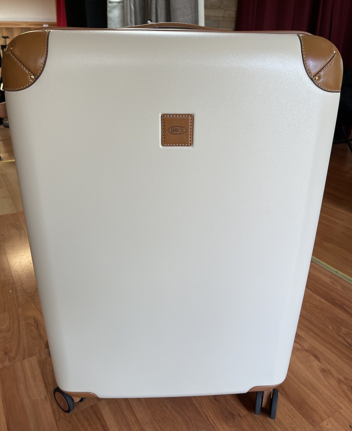 Bric's Amalfi Trolley 76cm Cream Style BAQ 08354.  New,authe