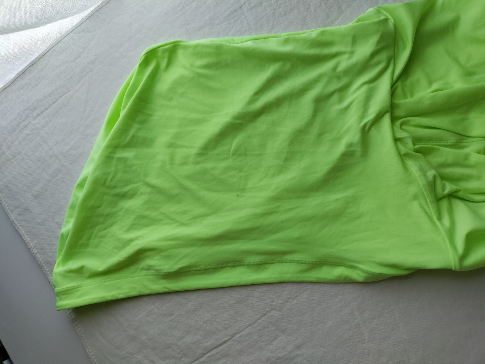 FABLETICS Pullover Fitted Bright Green Hood shirt… - image 5