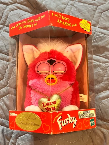 Furby Valentine's Day Electronic Pet 1999 in box