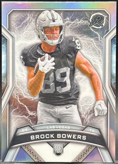 2024 Topps Resurgence - Rookies Brock Bowers #147 Refractor (RC)