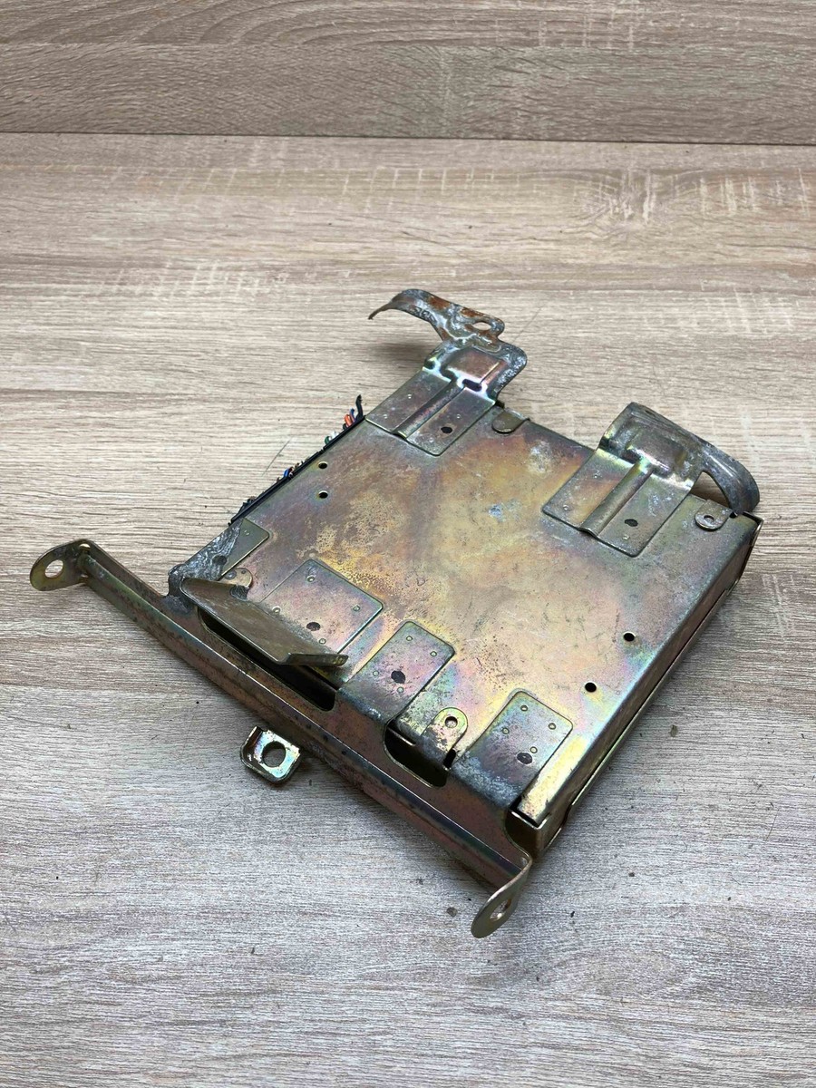 22604 61J02 29 Nissan Motor ECU Engine Module Unit Hitachi