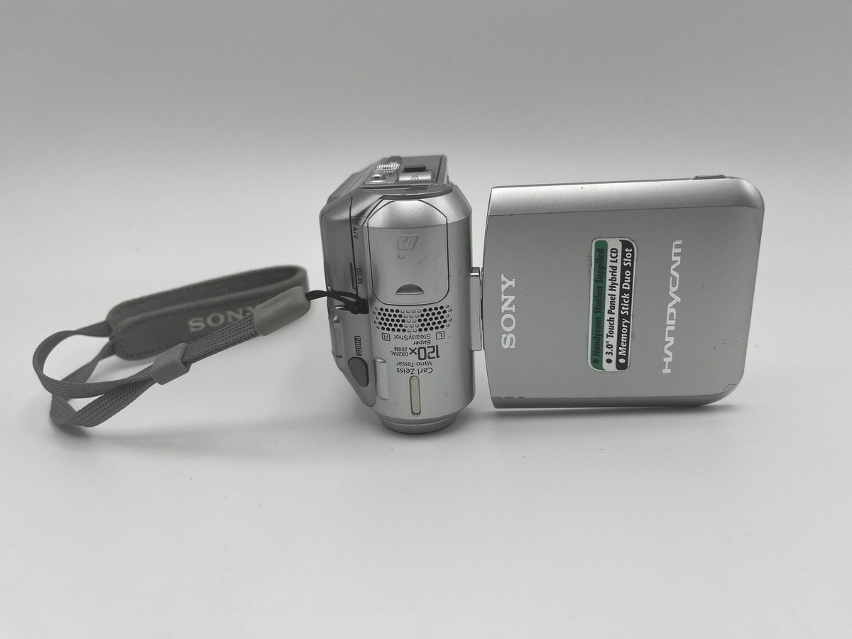 SONYハンディカム DCR-PC55 新品未使用デジタルビデオカメラ ソニー、世界最小・最軽量のDVカメラ「DCR-PC55」