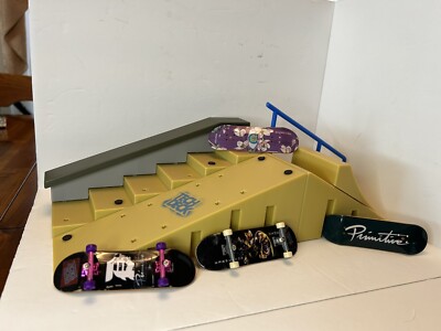 TECH DECK JUMP N  GRIND SET  WITH 4 SKATEBOARDS