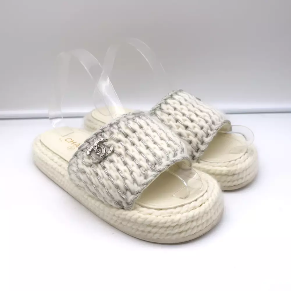 Chanel 22C Braided Knit Slides Cream/Silver Size 37C Flatform Sandals