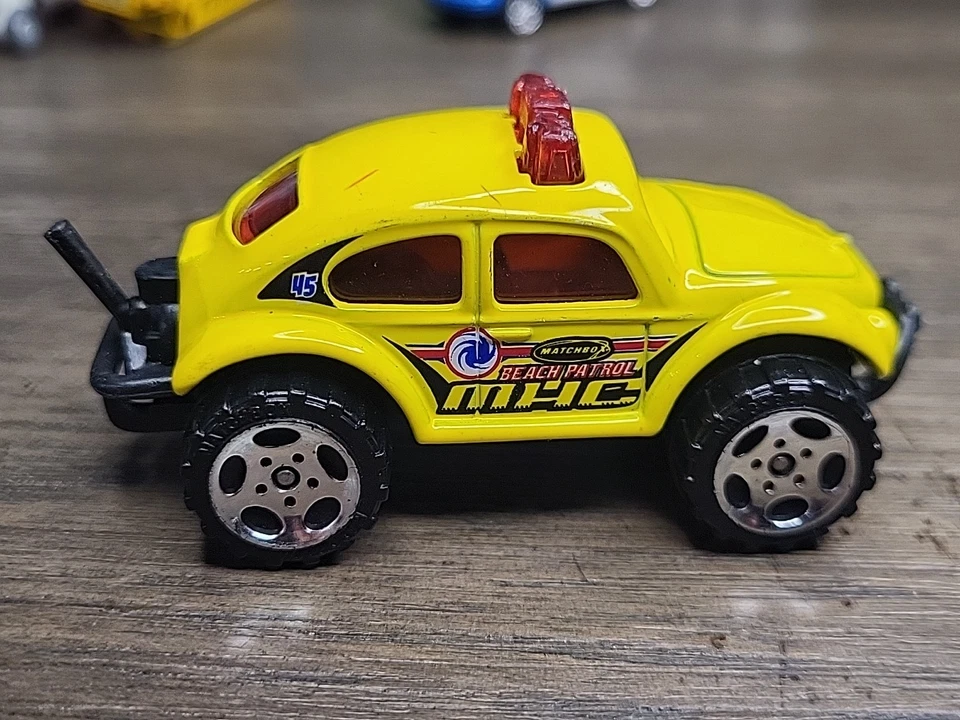 VW Volkswagen Beetle 2000 Matchbox 1/57 4x4 amarillo Foto 2 de 4