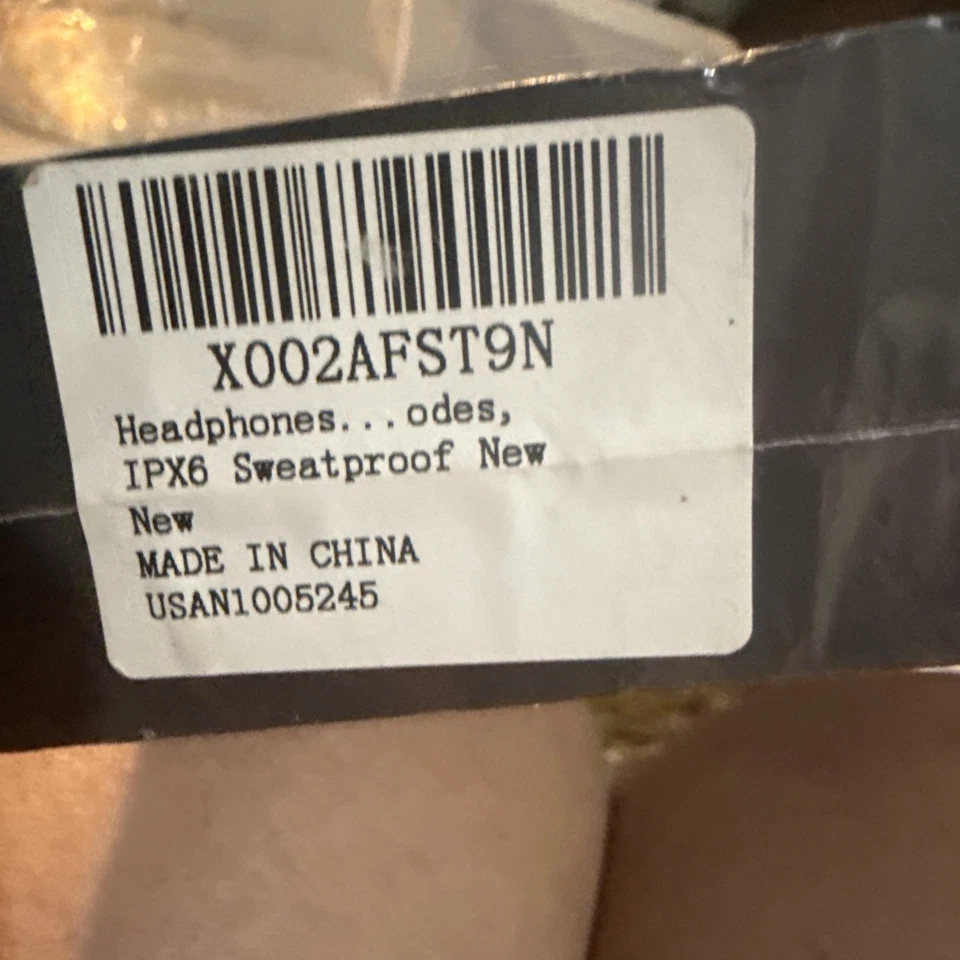 Aukey Key Series Bluetooth Headphones NEW - Image 2 of 3