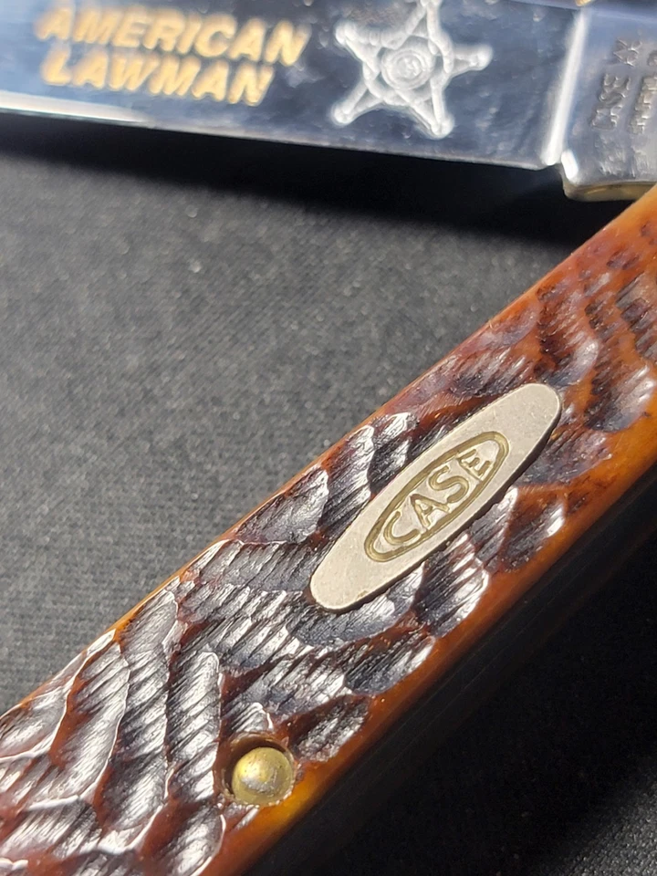 Cuchillo W.R. Case And Sons American Lawman dedicado a servir protección 6249, 1999 Foto 4 de 4
