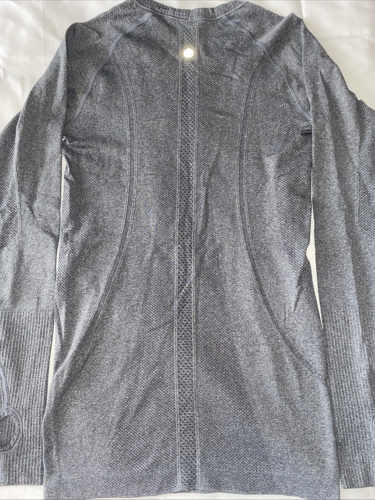Lululemon Extra Small, Small, Gray, Long Sleeve T… - image 9