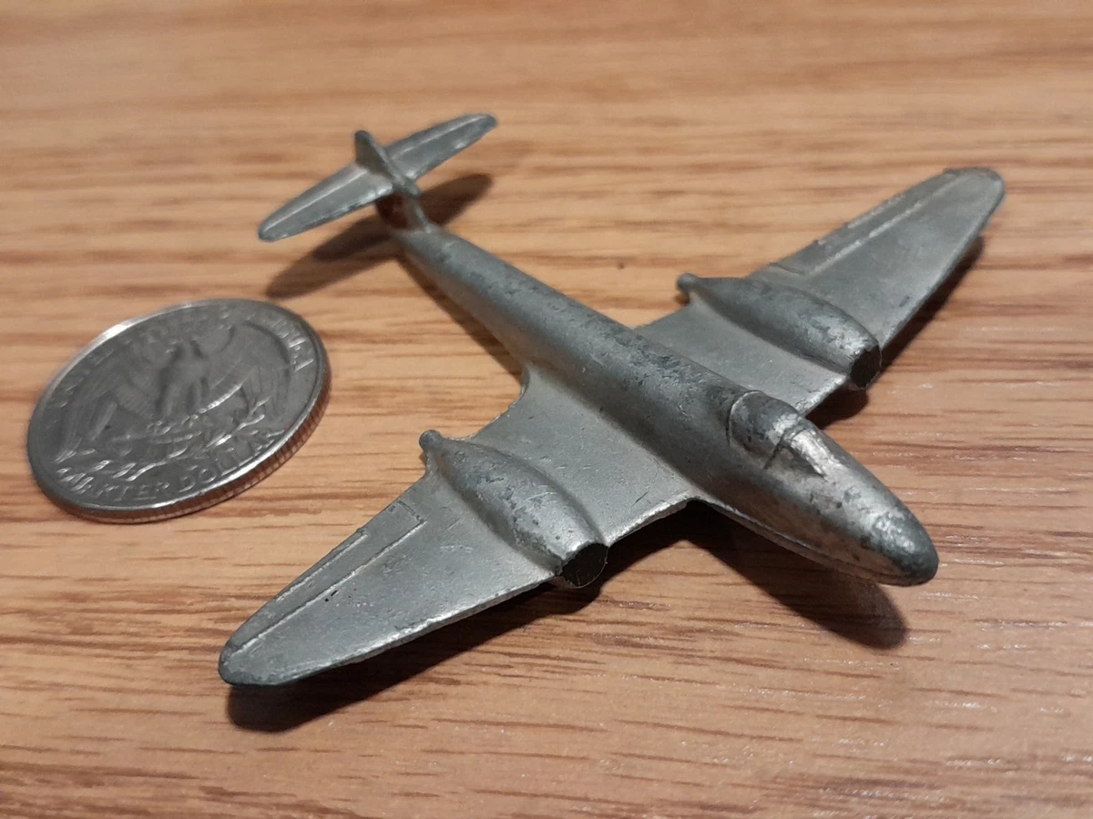 A Dinky Toys 70E set of six Meteor twin jet fighters and three No. 70B