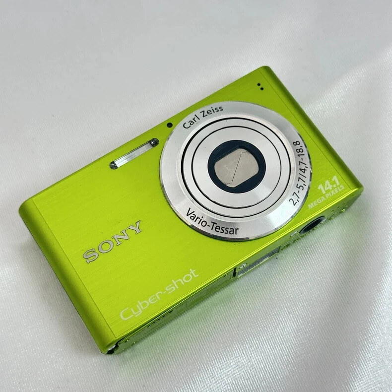 SONY Cyber Shot DSC-W320 Digital Camera 4x Optical Zoom 14.1