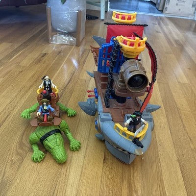 2015 Mattel Fisher Price Imaginext Pirate Ship W/ Croc Toy with Accessories