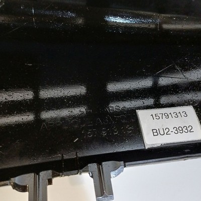 Chevrolet Suburban 2007-2014 linke obere Viertel Applikation Lamellen 15791313