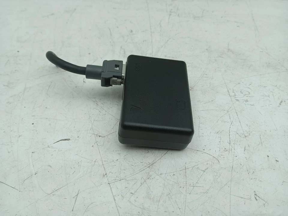 TOYOTA AYGO NAVIGATION MODULE USB ECU PZ41C90330 MK2 2014 - 2022 - Image 4 of 4