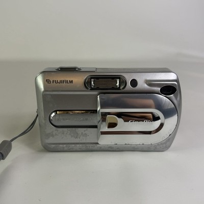 Fujifilm FinePix A340 4MP Digital Camera with 3x Optical Zoom No SD Card