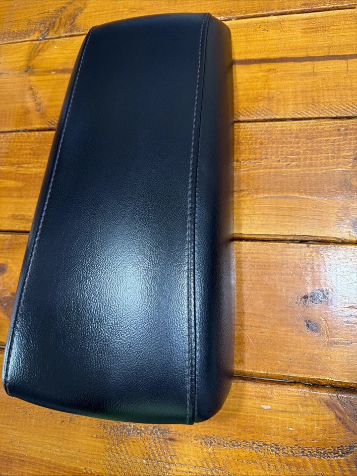 Оригинальная черная кожаная крышка подлокотника для центральной консоли Ford Edge 2011-2014 годов выпуска - Изображение 3 из 4