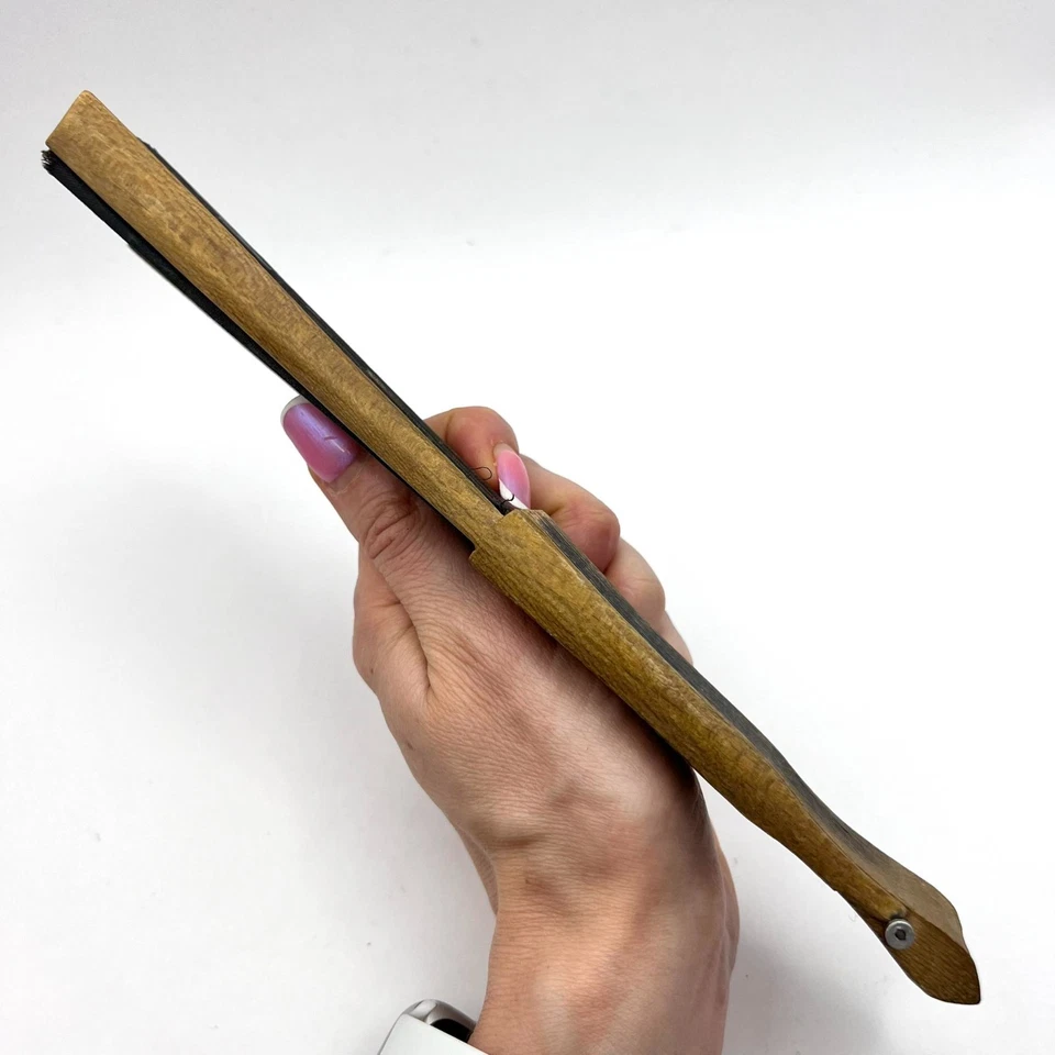 Abanico de mano plegable negro asiático vintage pintado a mano flor madera y tela Foto 2 de 4