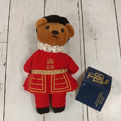 Velveteen Bean Bear Co. BEEFEATER BEAR, Great Britain Collectible W/Tag New