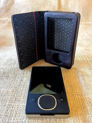 Zune 80gb mp3 player, Model 1126, Works(? Please see notes)