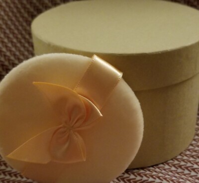 The Queens White Rose perfume Fragrance Dusting Body Powder  HUGE 5 oz
