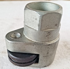 Kukko No. 50-3 18-25 Mm Stud Extractors With Internal Serration. Kukko No. 50-3 18-25 Mm Stud Extractors With Internal Serration.