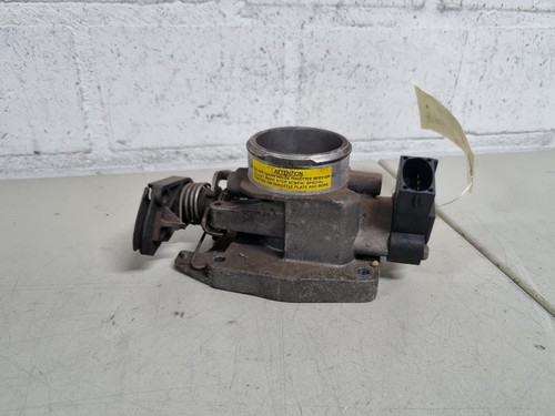 Ford Fiesta IV KA (RBT) Drosselklappe Drosselklappenstutzen 96BF-BB