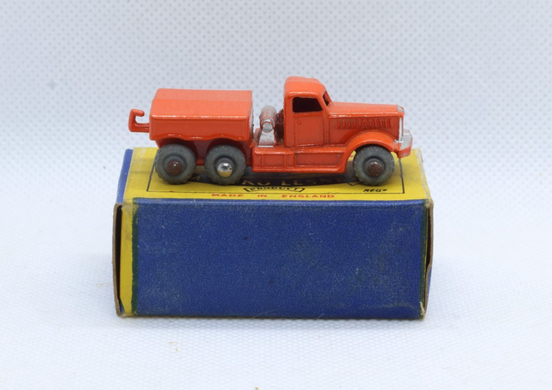 Matchbox 15a, Diamond T Prime Mover - Free Price Guide & Review