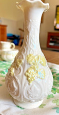 Vintage Belleek 7" Grape Cluster Vine Leaf Bud Vase 3rd Green Mark 1965-1980