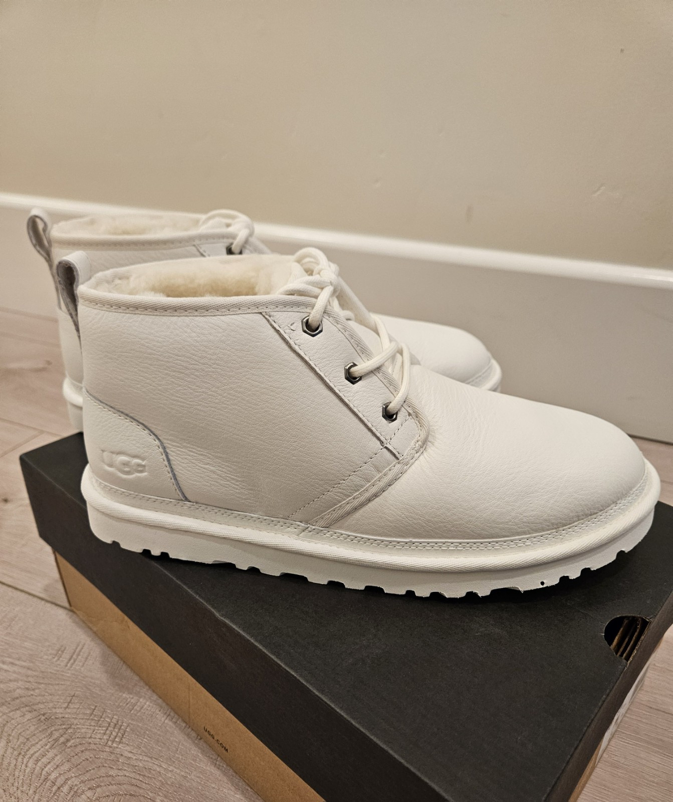 NEW UGG SIZE 11 MEN'S NEUMEL CLASSIC LEATHER BOOT WHITE MADE IN VIETNAM image 8