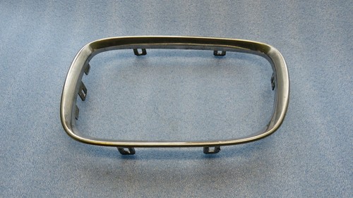 BMW E39 - Kühlergrill Grill Frontgrill Verkleidung CHROM Vorne LINKS / 8159311