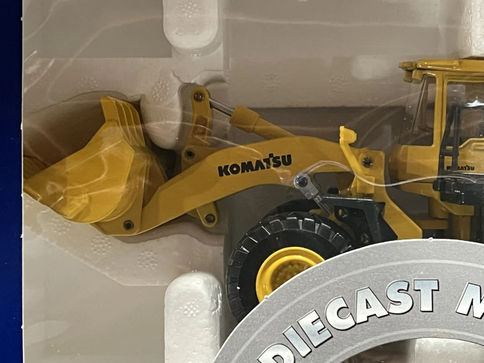 Cargador frontal Joal escala 1:50 Komatsu WA600-3 modelo fundido a presión Foto 4 de 4