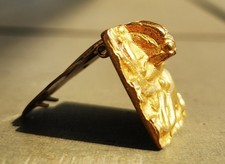 Superbe clip de revers dragon en bronze doré signé Line VAUTRIN